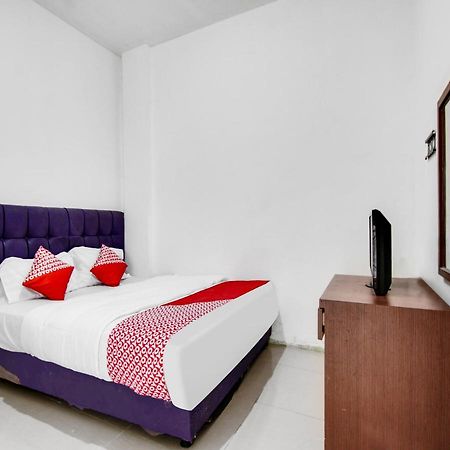 Oyo 90897 Hotel Sepupu Satria Pekanbaru Exterior photo